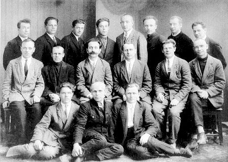 Преподаватели и студенты инженерно-механического факультета ИВПИ, 1920 г.